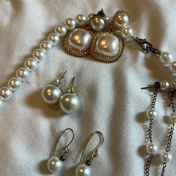 Pearls - Picture 3 of 4